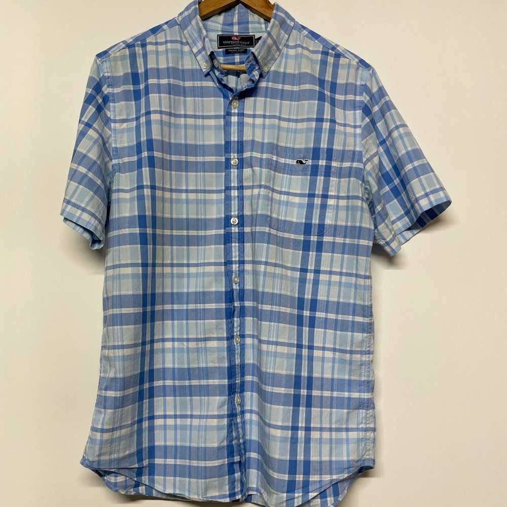 Vineyard Vines Men’s button shirt